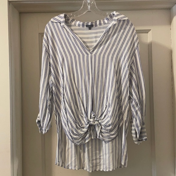Charlotte Russe Tops - Charlotte Russe Blue White Striped Button Up Top!